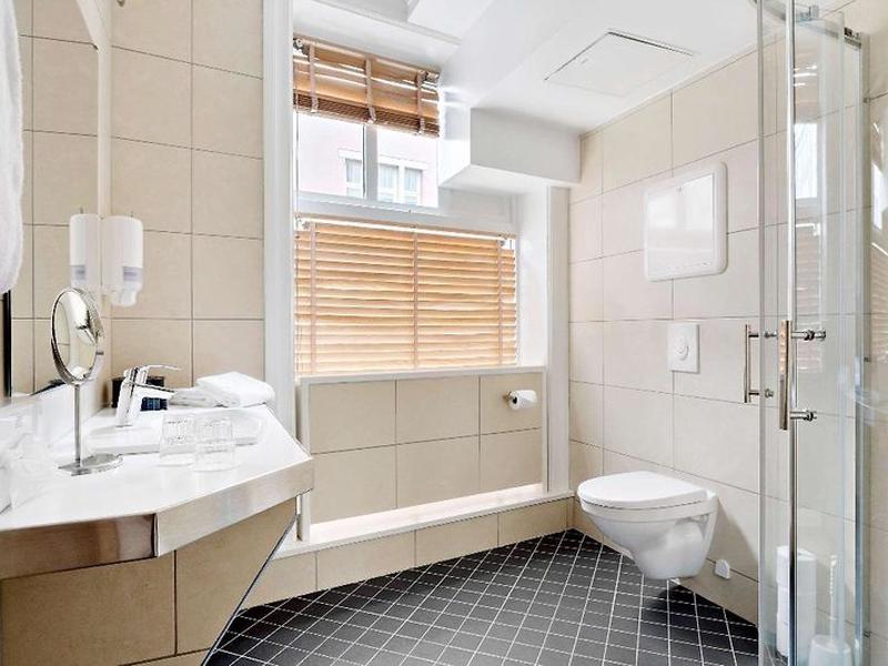 E19A6793A7613882CF7D0A8DD498C0EF