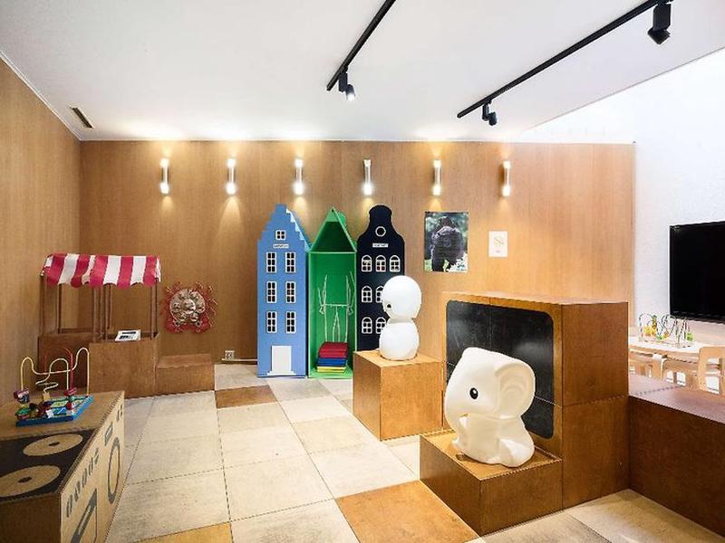 F40EDCD37B40C11318B810C0CB87D13C