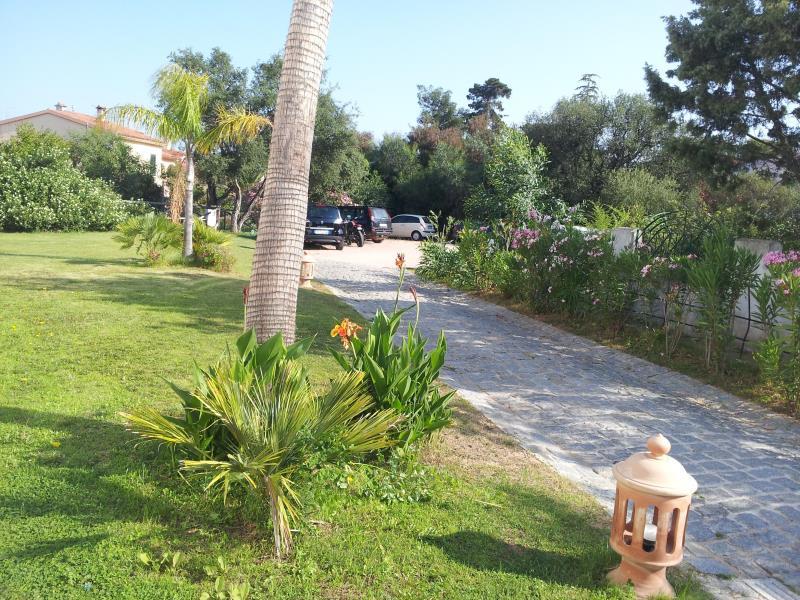 6A152EDB51E97C1DF7473CAE140D356C