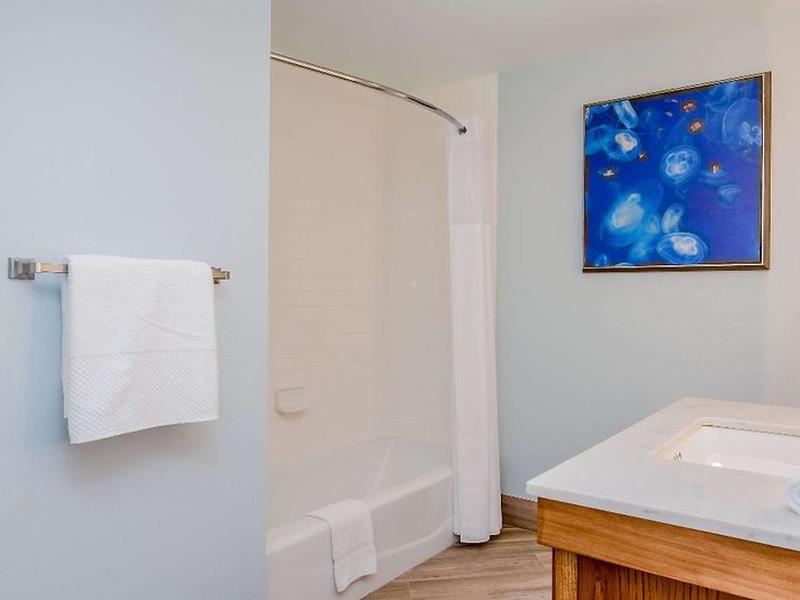 823D07A70BE666C3D3E78723E800378E