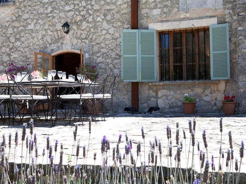 6A27539E8B8494F897BDC6B44A55A62F