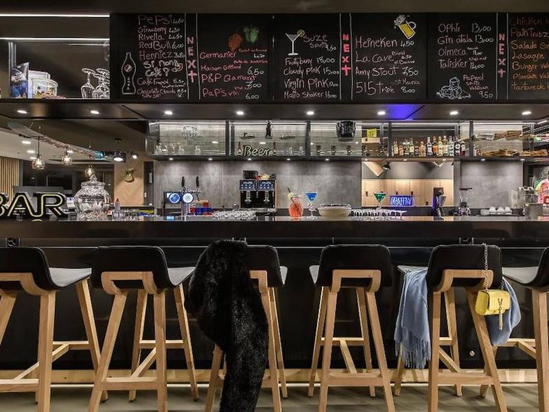 FDB92E67B57B81B60EA5085707D44F6F