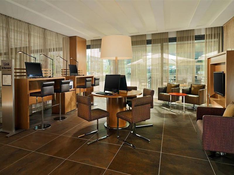 B2E0AA4EF7B9CCA7776410D9A4E44664