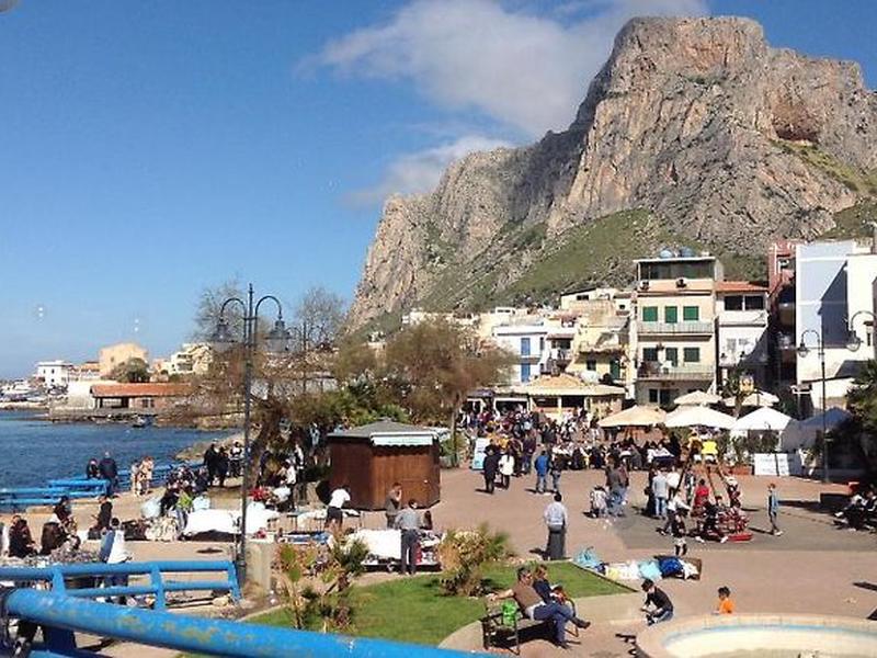 B18DB26439B64025E31CBBC87DCBD9AD