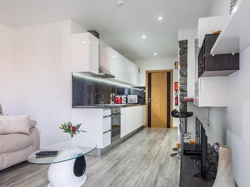 11B182598F050764628CEAB913D4F3DC