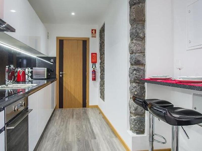 C959B83BFD8B175FE7CA983EAA064237