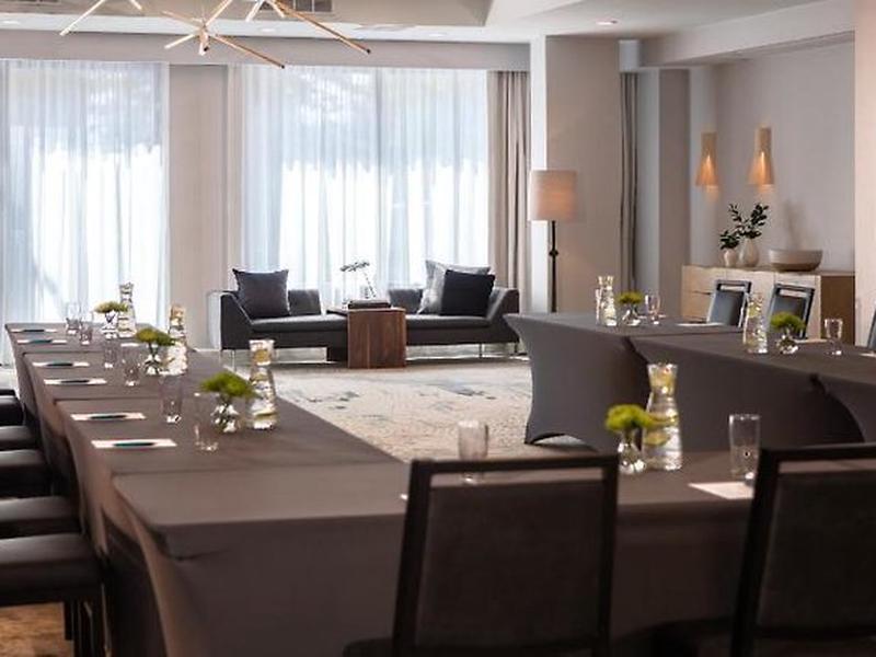 529581D8C15D786EF7D2D6D61925D2B3