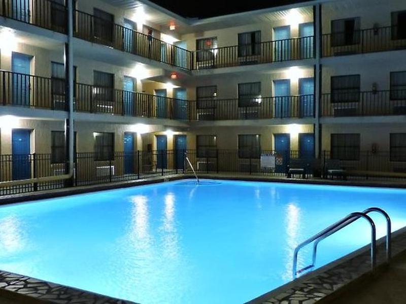 2C5DFCC18CF51B411D5AF5BD83A88A24