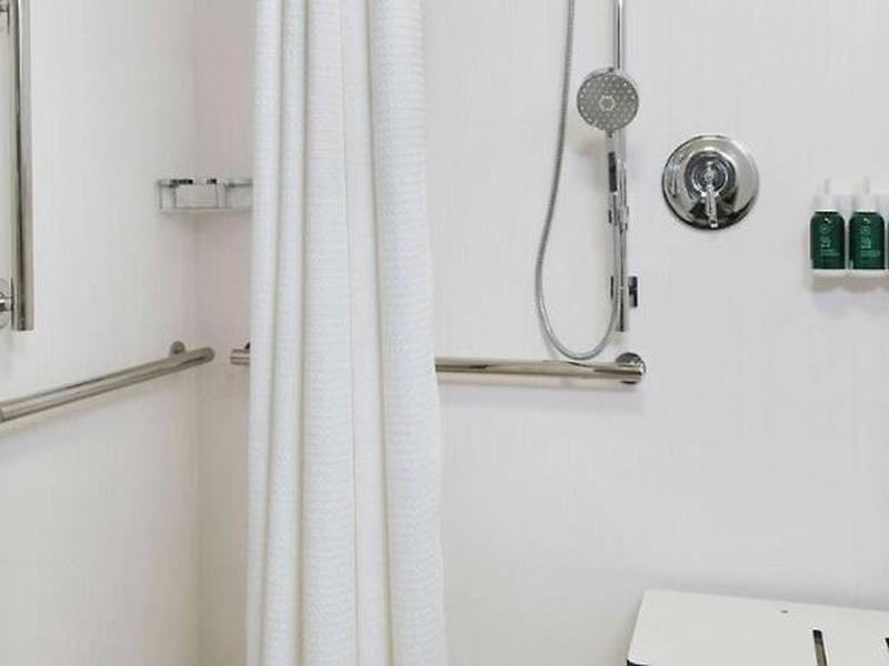 0C6B2D835FF9F710C6B9339880F3AB46