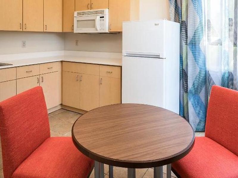 A9E6C47F5B65B7F1FFFC62CCF3C566FB