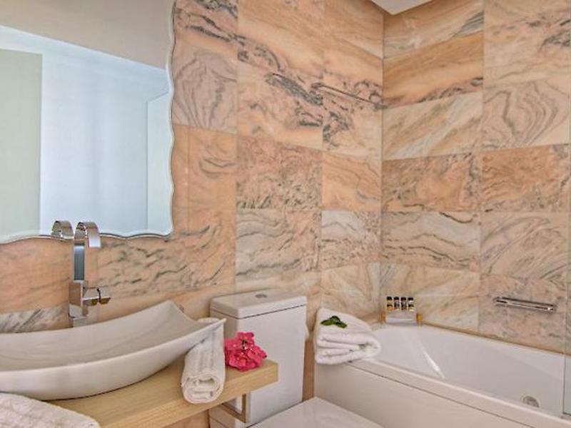 073AF5EBE233BAADADF3BD02581324BC