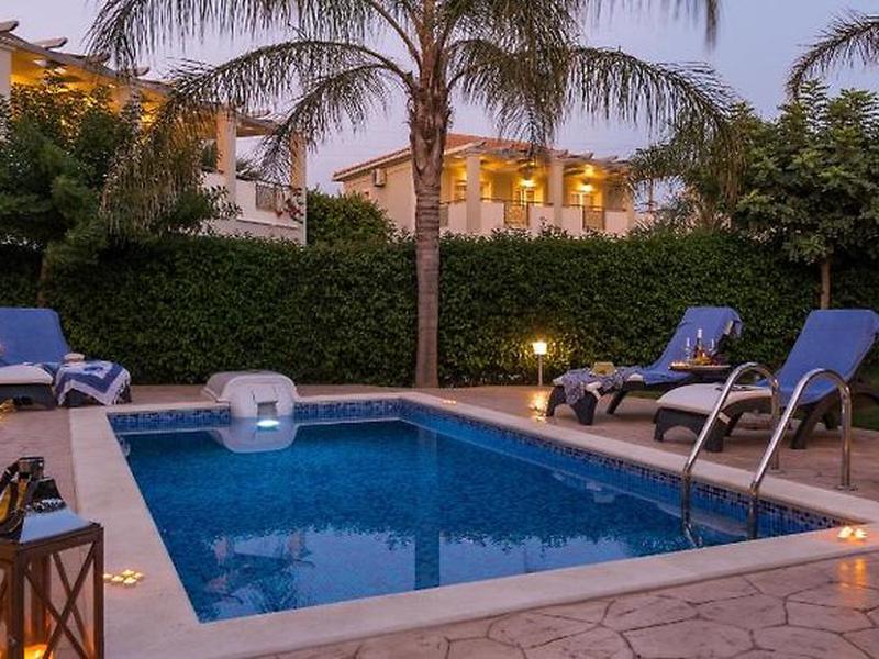 3974A6689E16EE97D34F58B772071CA1