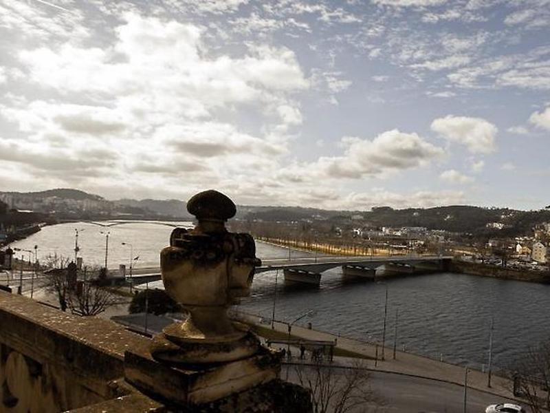 D9413F25F54B7A07E80F777008AE1663