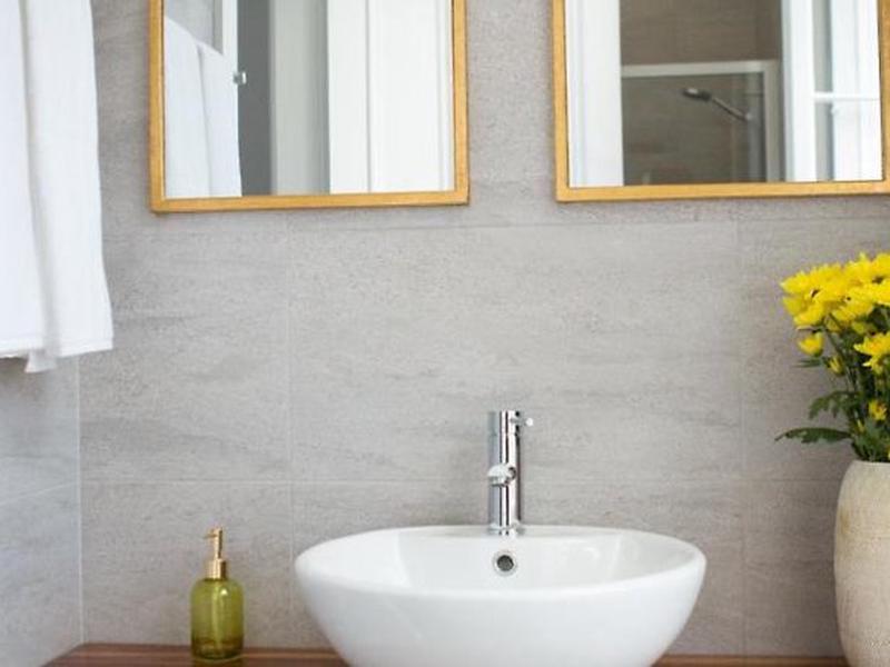 096703725200E85C3C2BCB0D140178D5