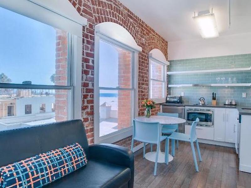 3E4BCE9A2F1ABA501ACF317F6D4855FF