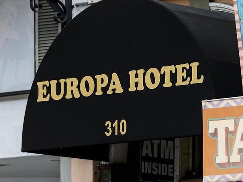 D4B949A685B1E1E158FCBBB83D9854B9