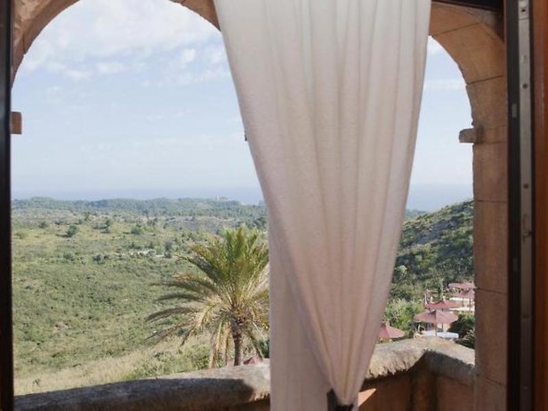 1BFBE8CBC0EC9AEF84B3A65575C4EFC4