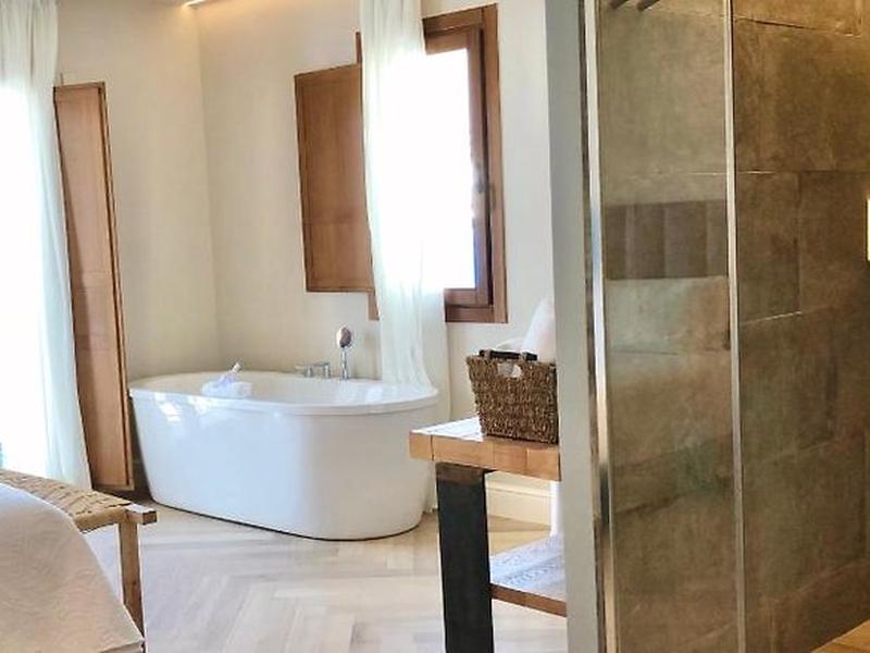 6B5B41FC98D2A43BA6D20BCF3AC95519