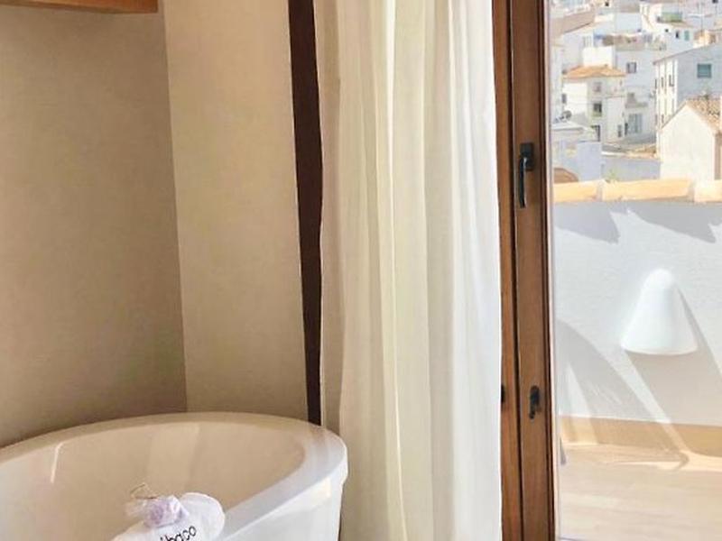 FBEF1D4AE81F634CC9F9941B8057F1D4