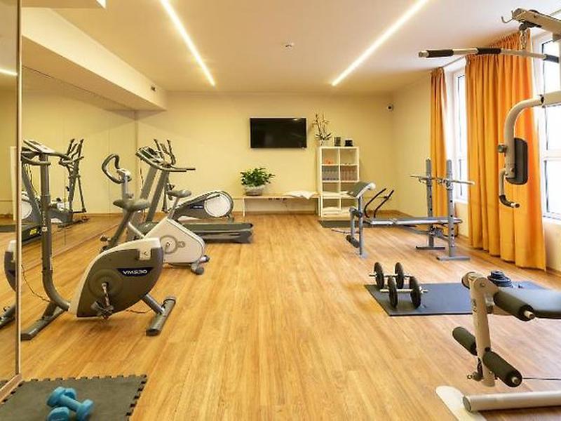 A1F6A973E1BAECE77B3293E83AE8793C