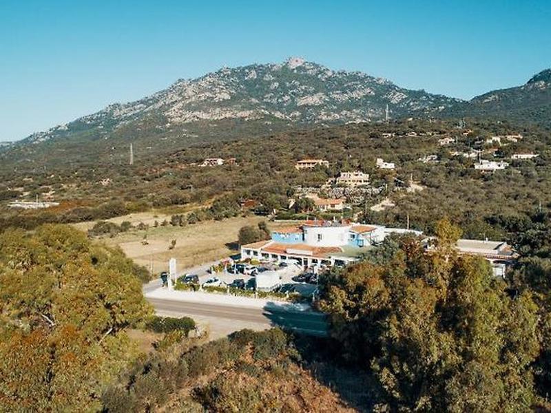 49C6198C0C848AA0ABA3C575009DA590