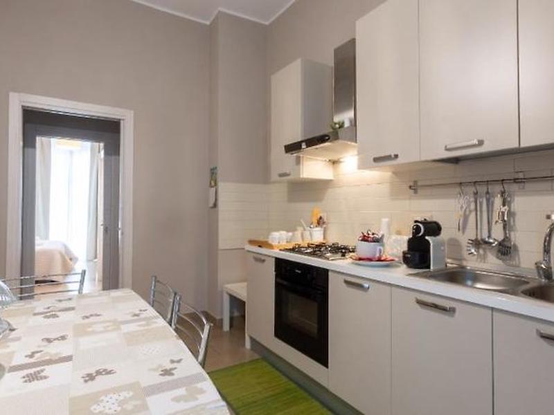 0562208563610770EE9D6BC9D4572693