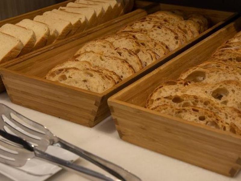 42EACBEC1E3A92224E7EA3E1237BED24