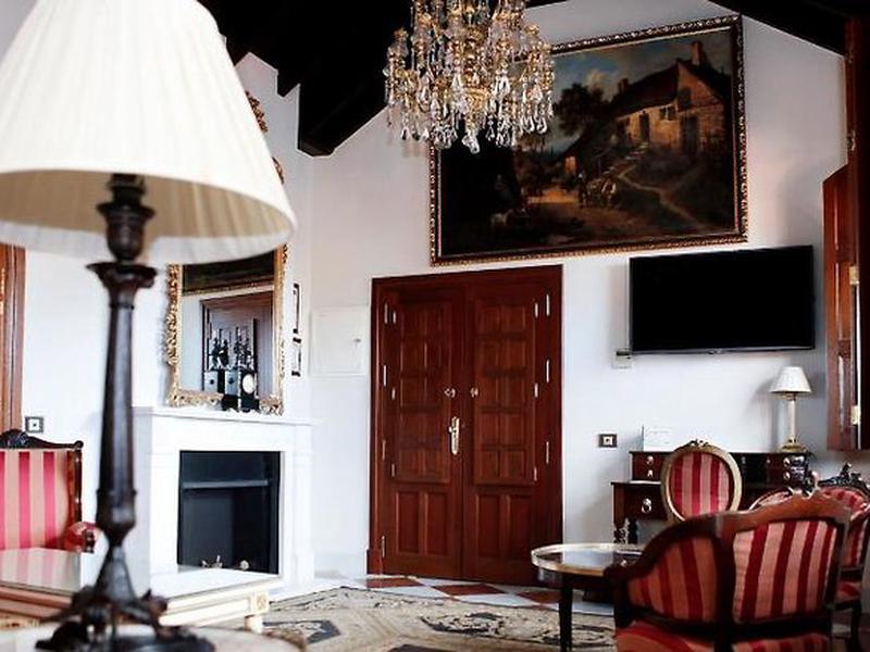 EEBF89A675E4EB01F4B40AF97A832543