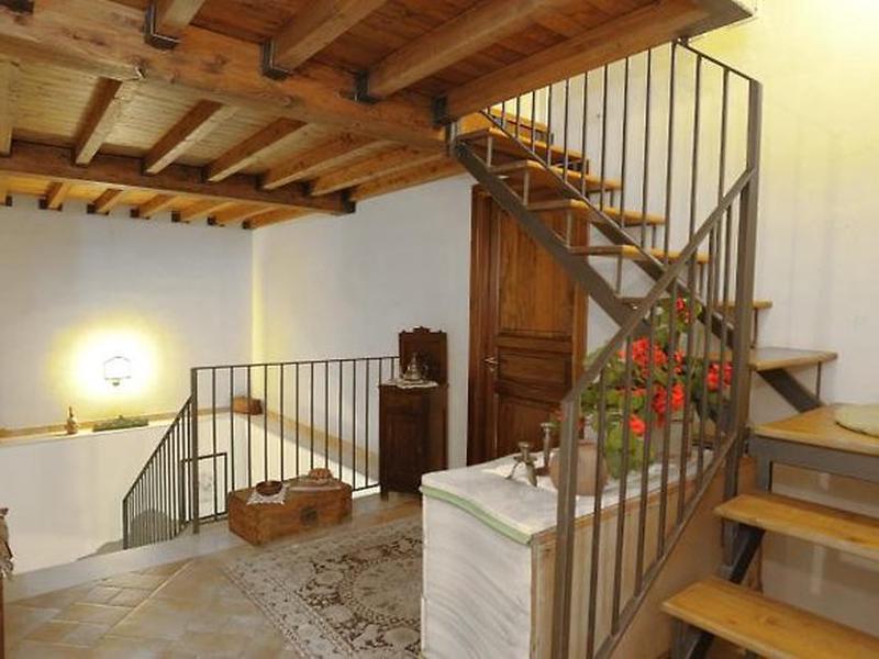 DB67553A5C07272564FD3DAD9D2C872E