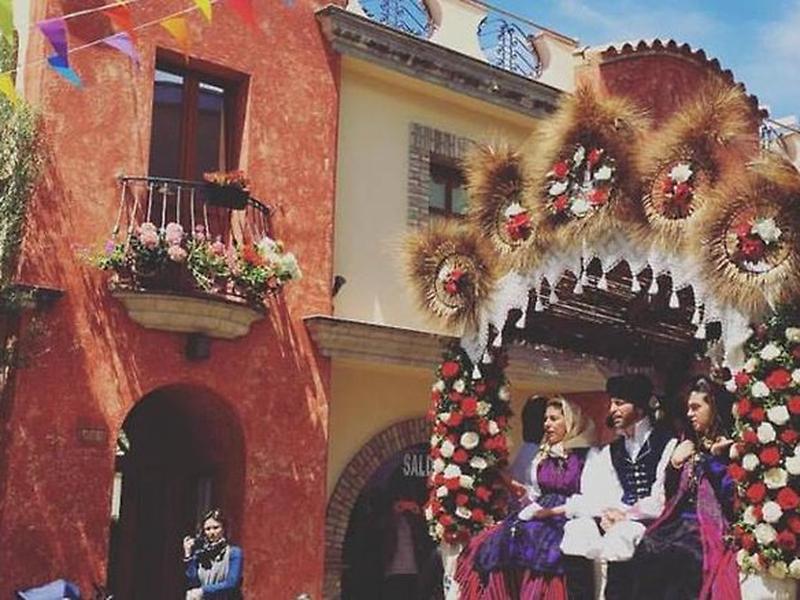 24E981B3C6B32D7C0518F7DB403F05B0