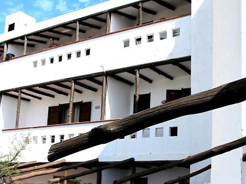 AD3D7BE25482501E8585DFEE86777240