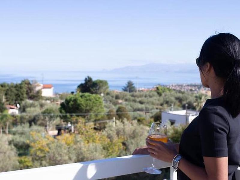 6B1FF52534B45FB691F7E0BB32E16AE0