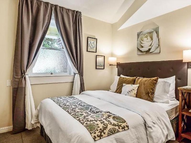 1C3B145C5B45176430EAD25F6235D341