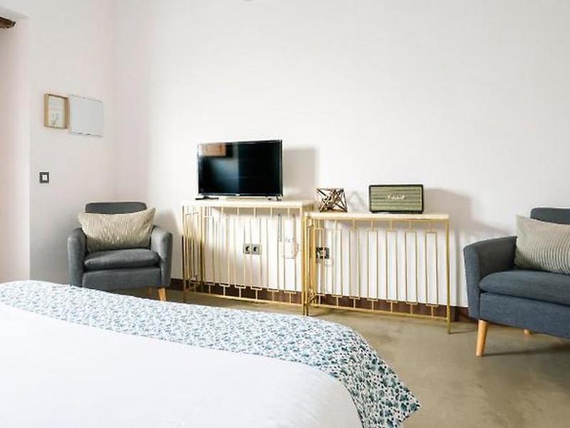 DEC85FC611949D66D3BDA83B6A765EE8