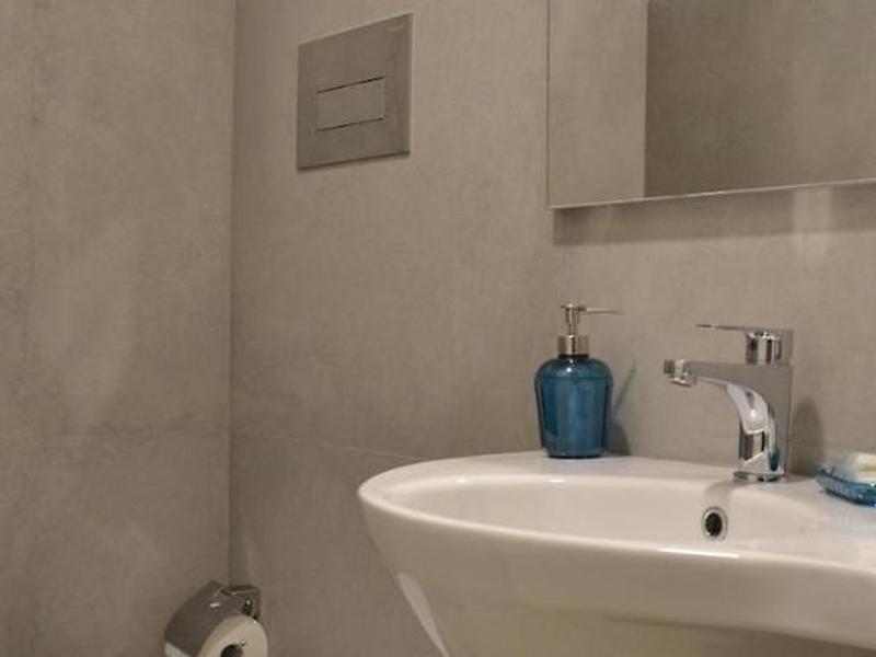 B96D9B8B46615A8D59BEBA05F7621813