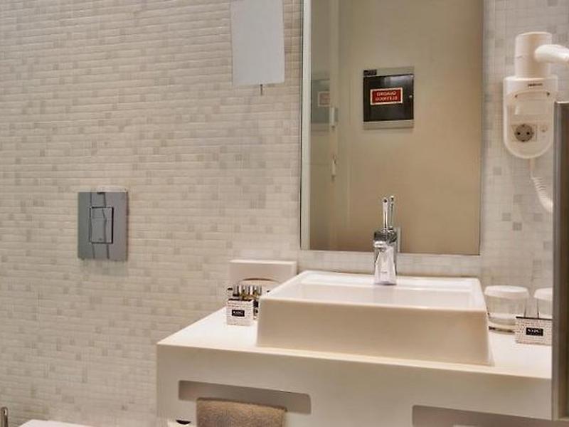 BD5E24D2AB8CA0E76600975DE45901CB