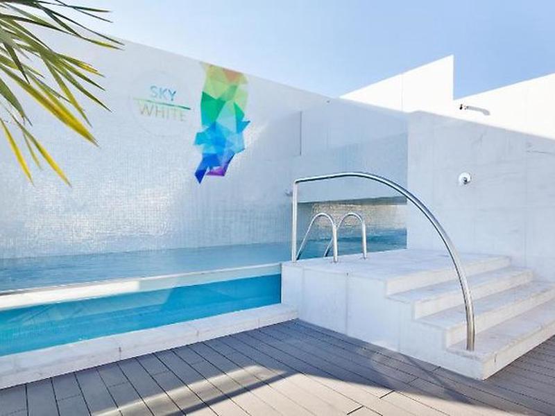 BD57383B7F7E4E6F82C8204074C90792