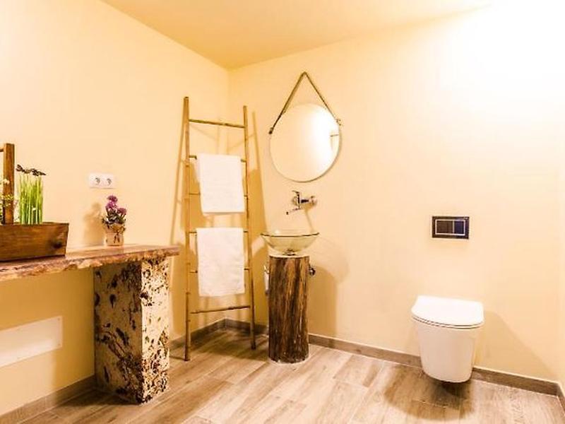 B5C8DBF85E95515B2FBF8620461FFF7F