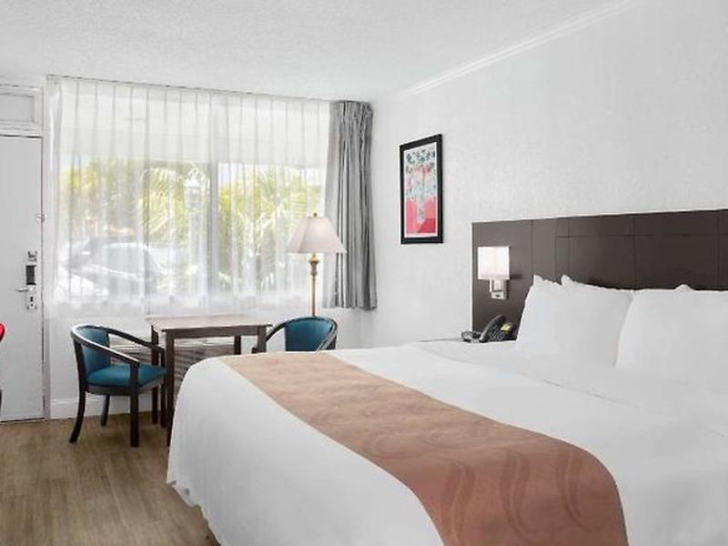 AEE370AF55A2D218C8DA6B90770F5644