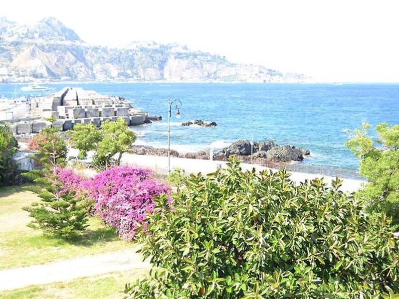 EA511055046E1AD206503DF4A1C1E930