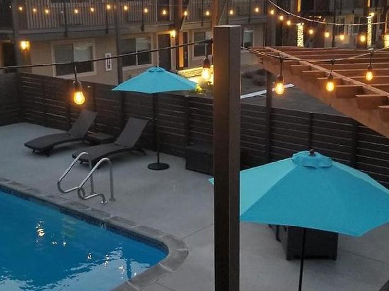 The Hotel Y