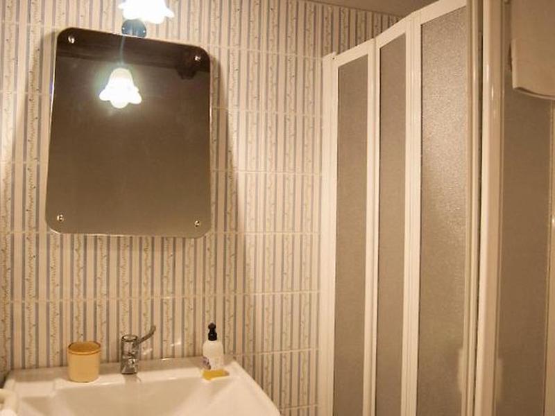 2D7E26D4C953866E03DD32F5D39C2AD5