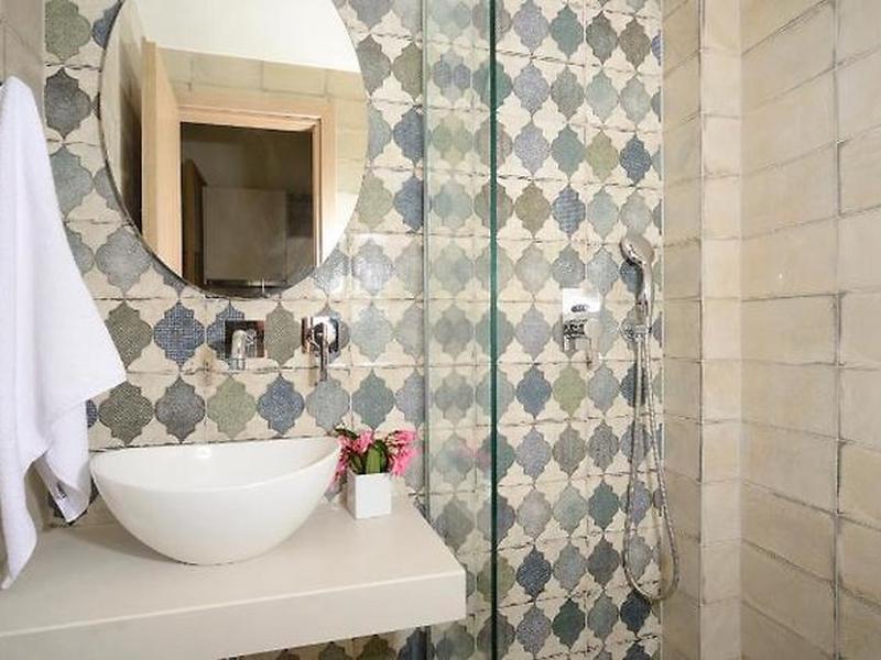 EAF56707E37D419387C4F1EB634ABC25