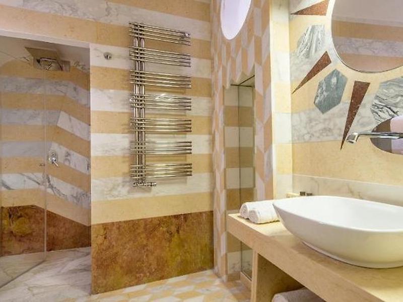 60E47E2C464F228B56A2FCCF5C7BB0A0