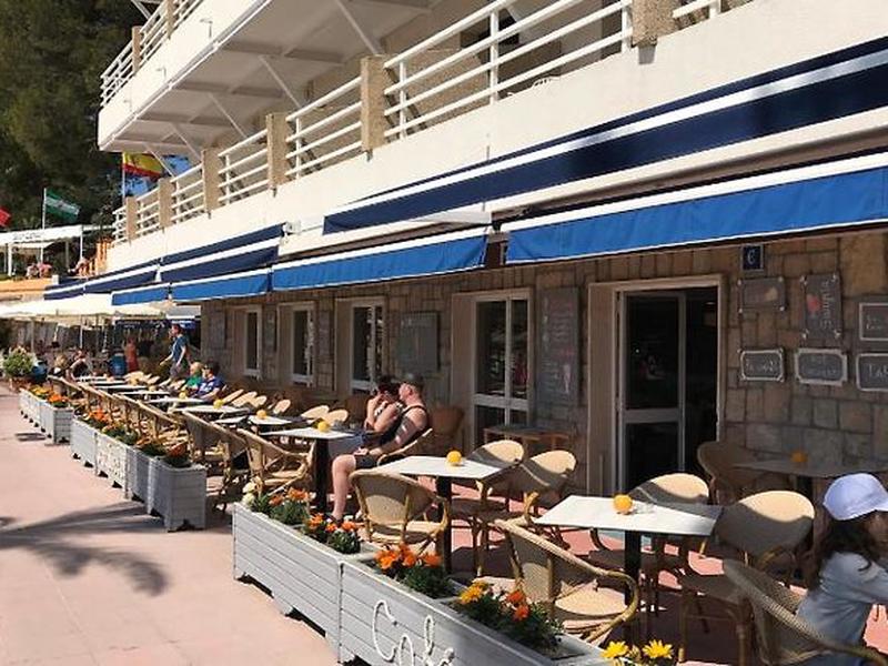 3A3524C77D1EEFF576B01A87CF1F1BEB