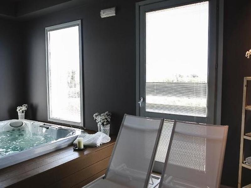 62B552B2C7553734EEC75C023BBA71E8