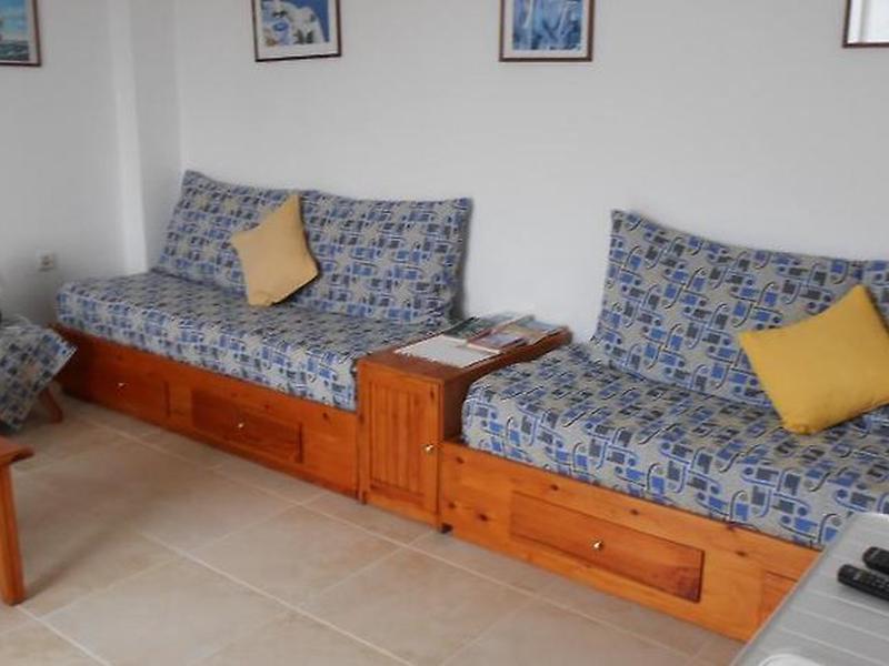 980FEE4C651F11193C16F96F62A87D4F