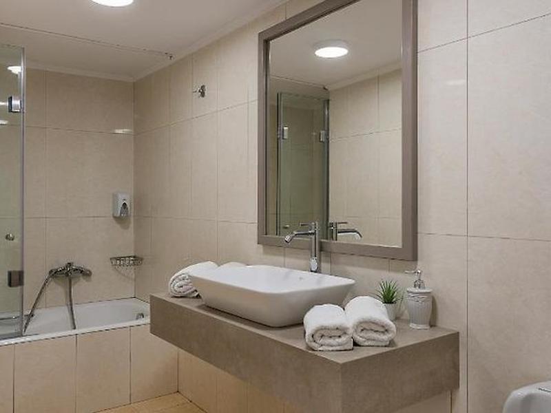 444A340025C540AFBEE8E71B50B15F7B