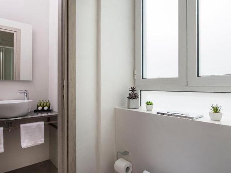 EFB8C8764EA5817308324BEAA5778011