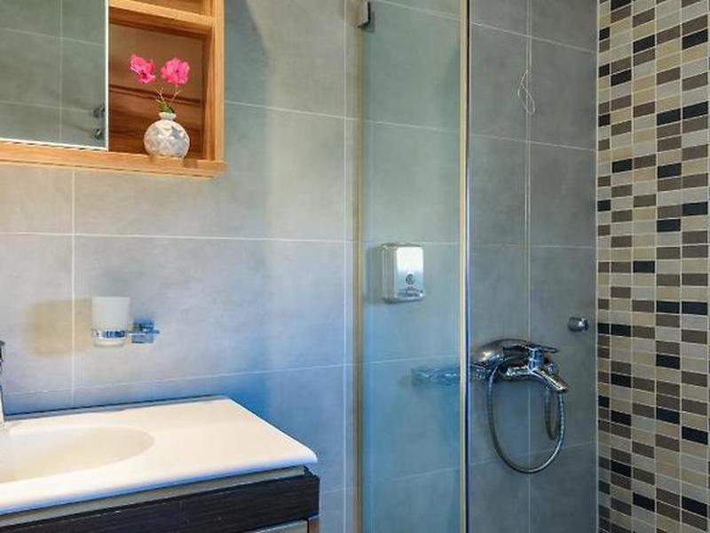 3B75E1579FF8C97FC7F8CBADA4642B7D